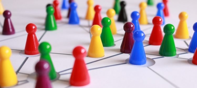 4 điều cần suy nghĩ khi tuyển dụng bạn bè